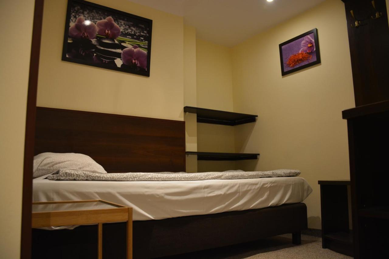 Residence B&B La Fontaine Aparthotel Краков Экстерьер фото