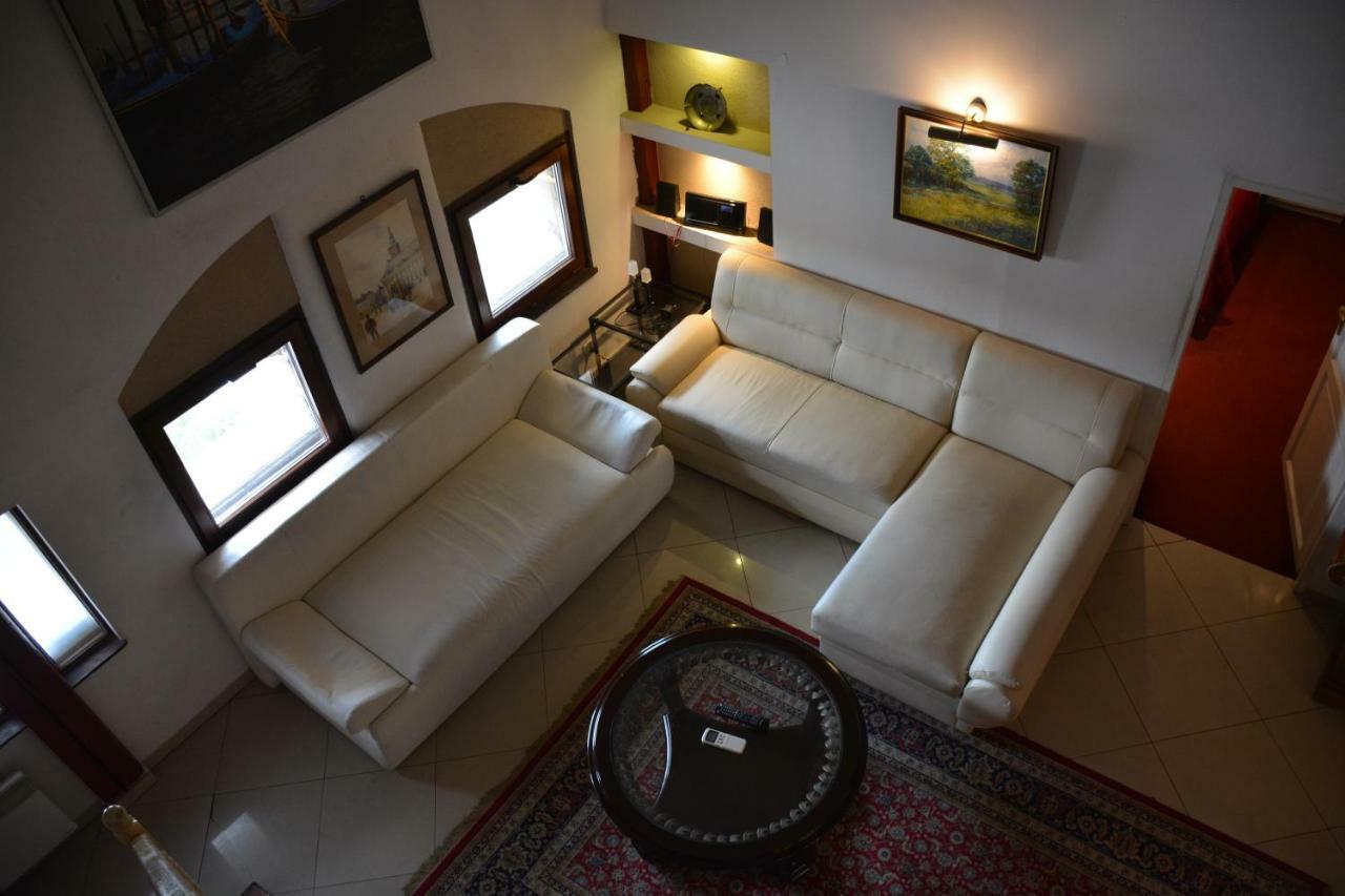 Residence B&B La Fontaine Aparthotel Краков Экстерьер фото